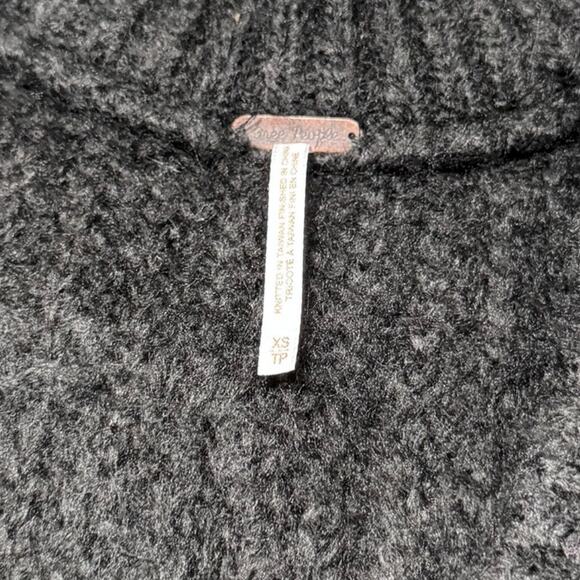 Free People Dark Gray/Black Chunky Oversized Sweater - Size XS - Picture 2 of 6